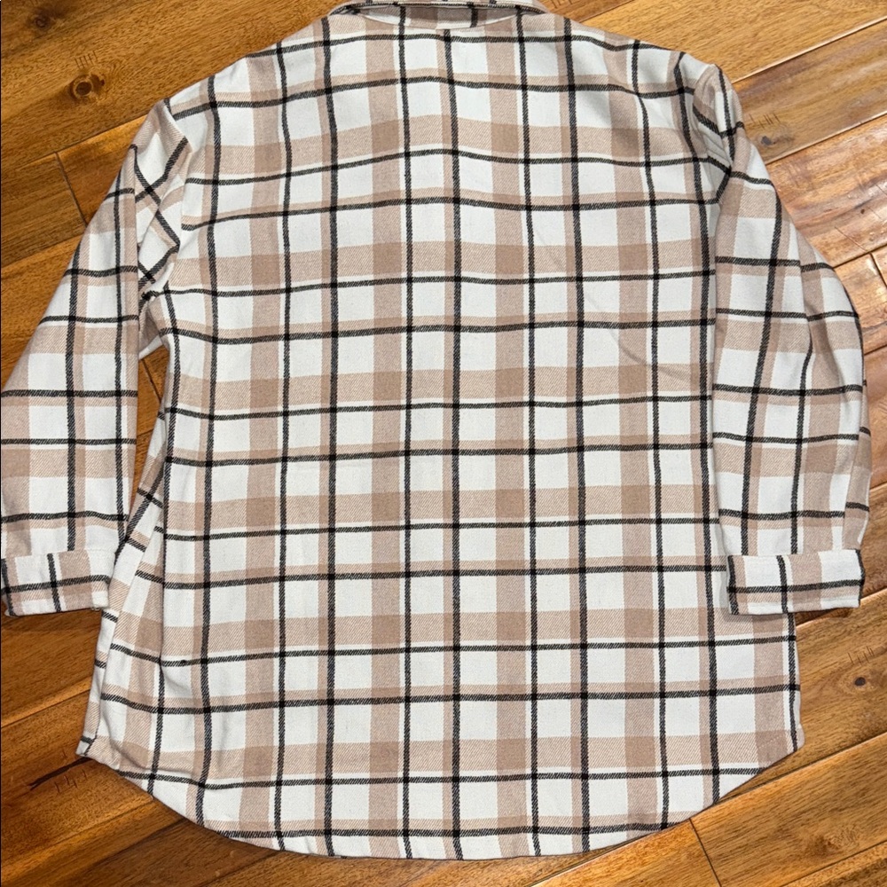 EcoThreads oversized Flannel - Picture 7 of 8